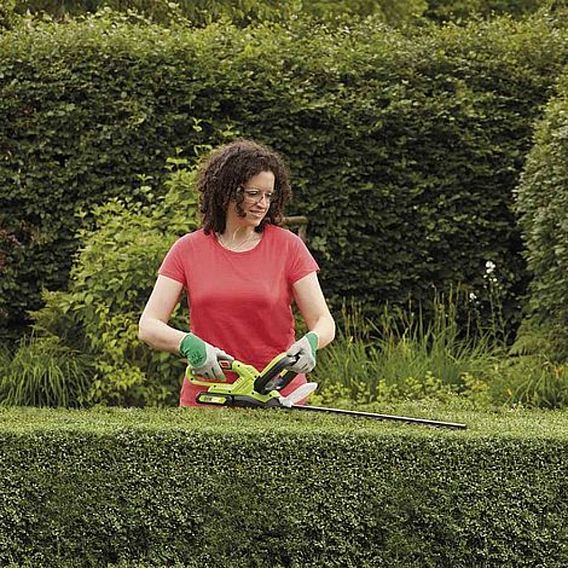 Garden Gear 20V Cordless Lithium-ion Hedge Trimmer